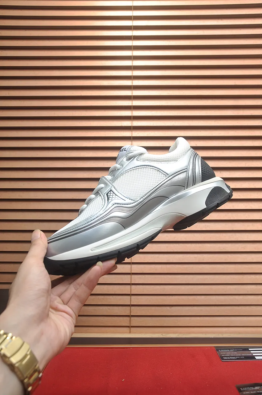Men's shoes 💰600💶【CHANEL】(Chanel couple's model)👩‍❤️‍💋‍👨The latest all-season shoes🔥🔥The ultimate derivative model. Not only are you more fashionable on your feet, but wearing flat shoes can also lengthen your overall body shape ~ "Features" The simple upper is paired with conspicuous small fragrant cloth strips, which is fashionable and high-end. 💕💕Selected Chanel fabric for the upper, comfortable and soft fabric lining available in 5 colors 🐎Size: (women's 35-39, customized 40. Men's 38-44, customized 45)